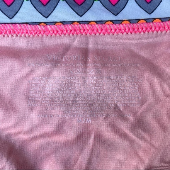 Victoria’s Secret Bikini - Picture 4 of 4